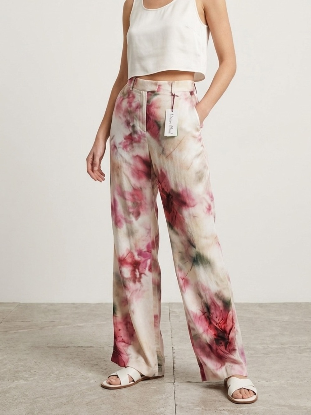Guess Giselle straight pants blossom charm floral pink